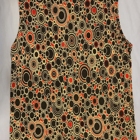 Sleeveless blouse size M - Picture 2 of 3